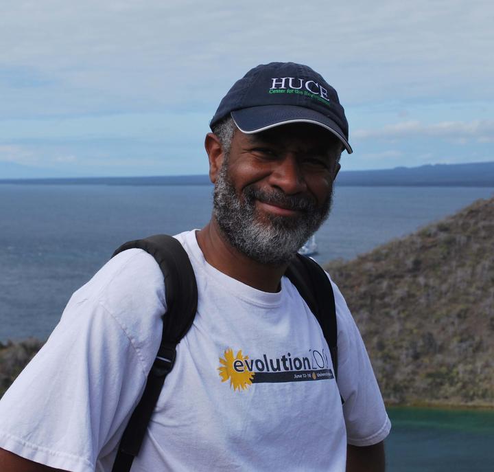 scott_galapagos_vertical_cropped2.jpg